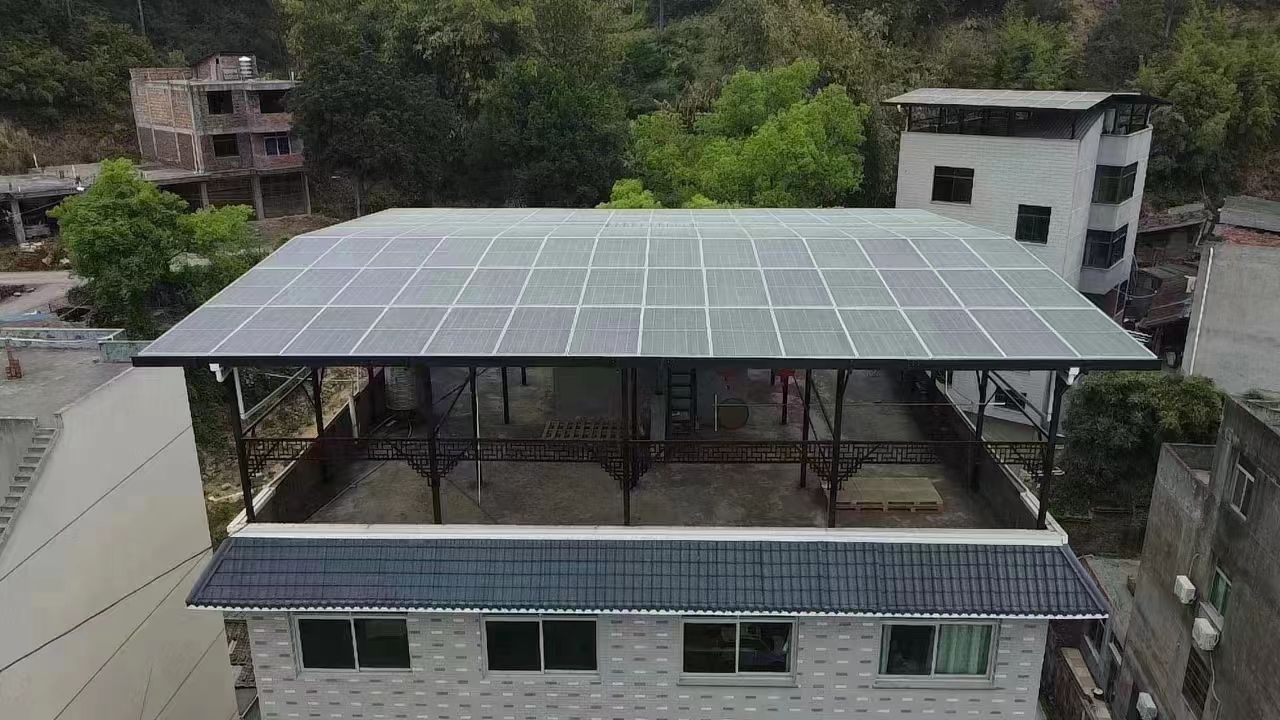 克孜勒苏15kw+10kwh自建别墅家庭光伏储能系统